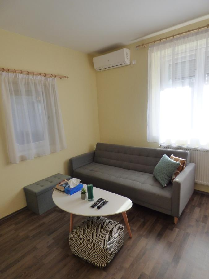 Yellow Apartment ديبريتْسين المظهر الخارجي الصورة